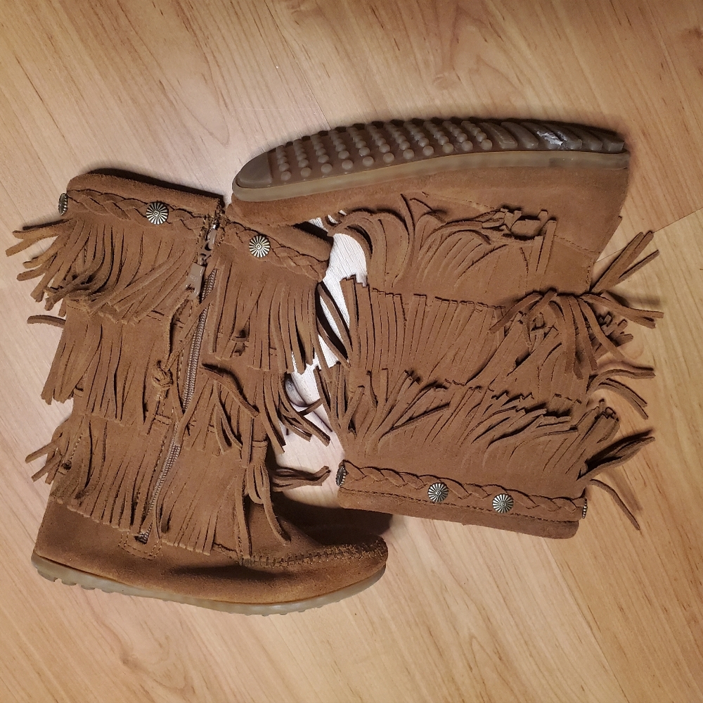 MINNETONKA KIDS BOOTS